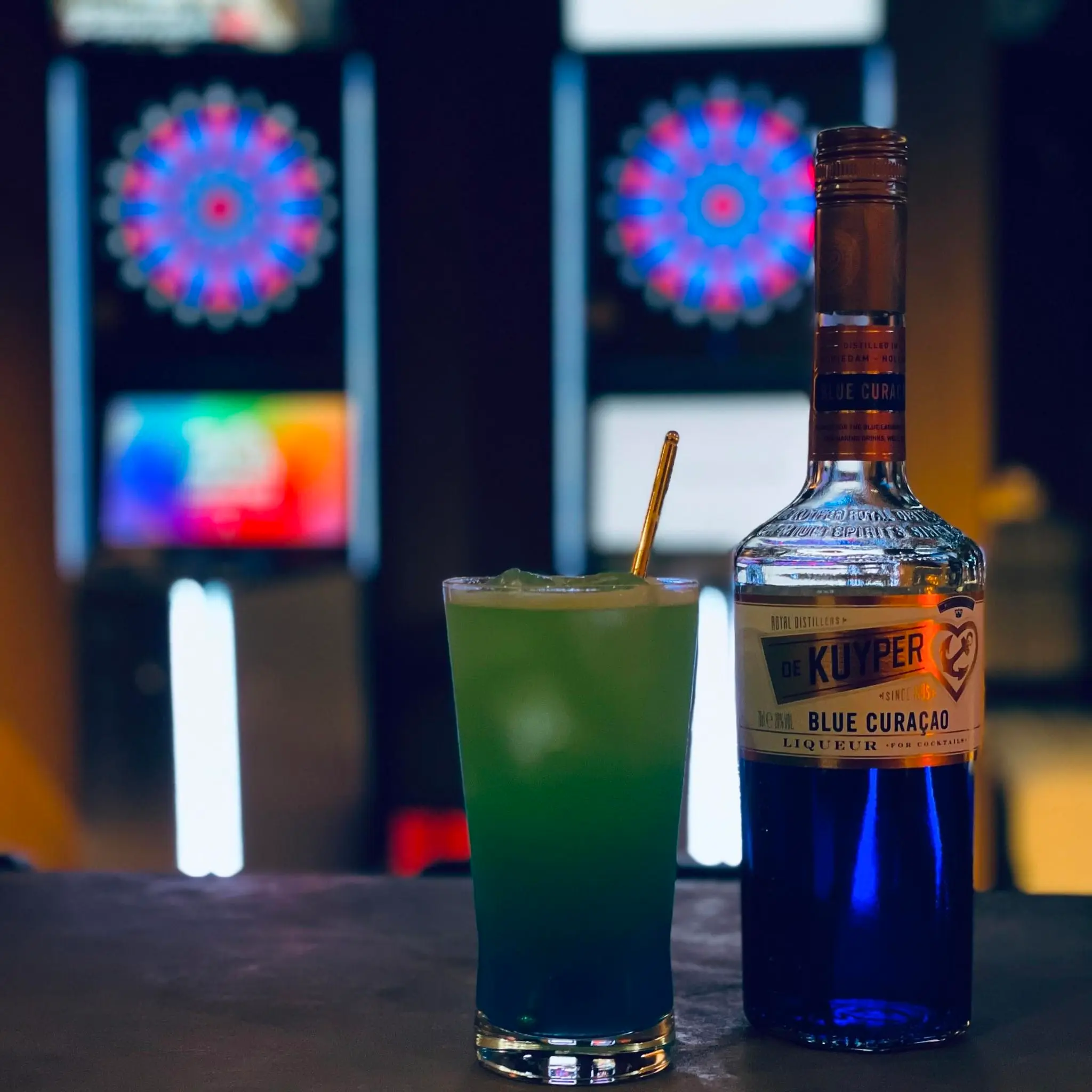 恵比寿のダーツバーレルムに新しく入ったジャパニーズジン『季の美(きのび)』。香りが甘くフルーティで、柚子、山椒、玉露が感じられるお酒です。